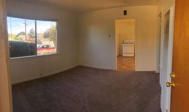 Main picture of 947 Center St