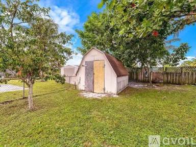 Main picture of 6181 SW 1st St