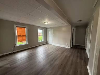 Main picture of 409 Floyd Ave