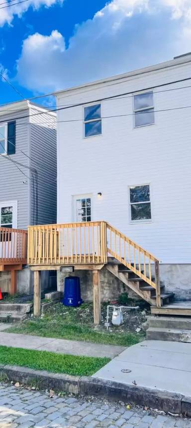 Main picture of 607 Chess St