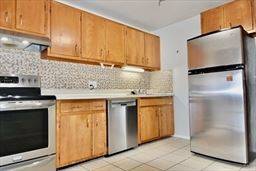 Main picture of 10 Linda Ln