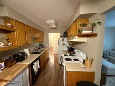 Main picture of 726 Broad St