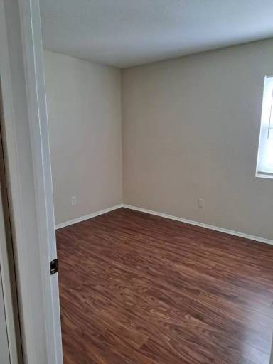 Main picture of 1835 Carmona Ave