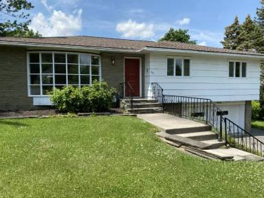 Main picture of 102 Chaumont Dr