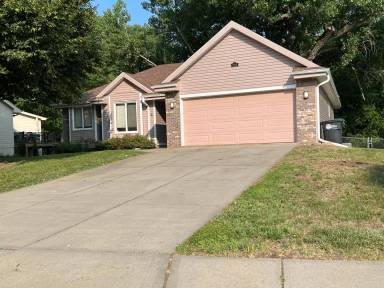 Main picture of 2316 N 152nd St