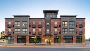 Main picture of 605 N 7th Ave