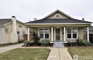 Main picture of 5747 6th Ave
