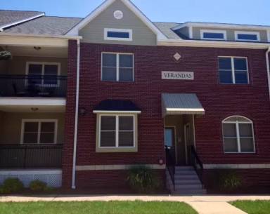 Main picture of 2100 Cherry Hill Dr