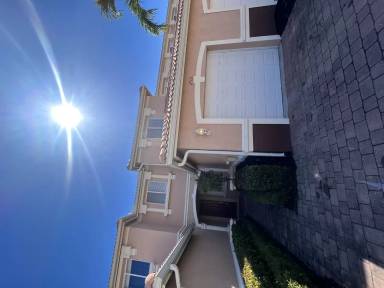 Main picture of 17531 Cherry Ridge Ln