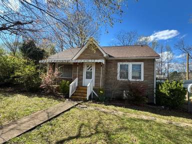 Main picture of 410 S Cansler St