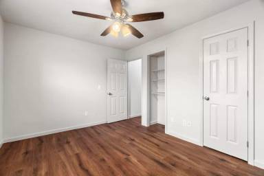 Main picture of 124 Cox St