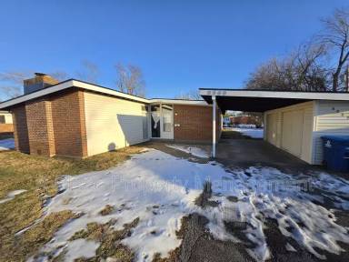 Main picture of 8560 Midwood Ave