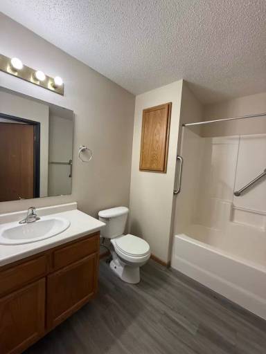 Main picture of 3740 7th St S