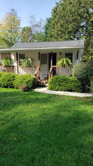 Main picture of 3624 Sanford Ave