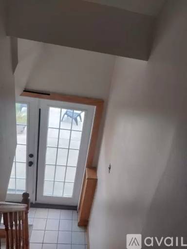 Main picture of 137 Clara St