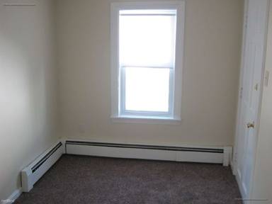 Main picture of 224 Centre St