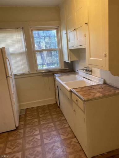 Main picture of 15895 Cloverlawn St