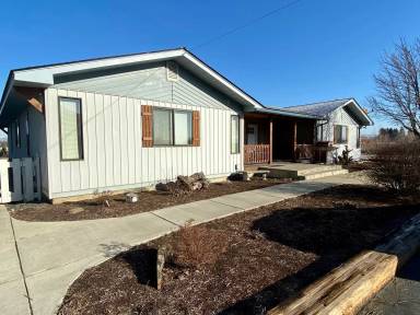 Main picture of 1020 Woodhouse Loop