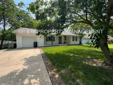 Main picture of 5215 N Wayne Ave