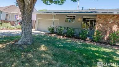 Main picture of 1328 Rodeo Way