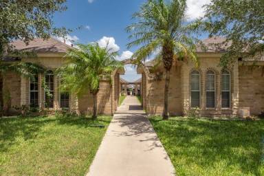Main picture of 3624 W Sarah Evans