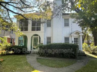 Main picture of 1865 Hunter Ave