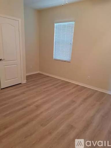 Main picture of 2304 Journey St