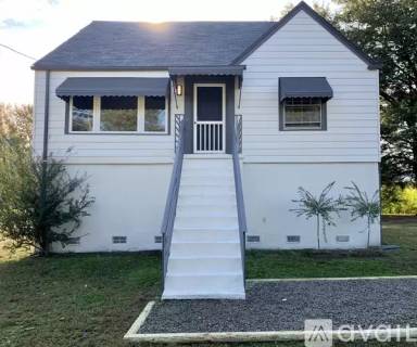 Main picture of 611 Poplar St