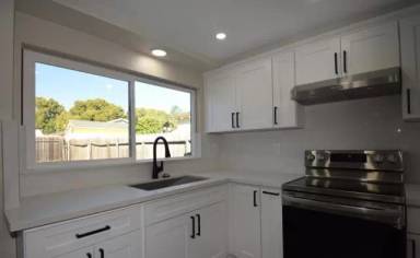 Main picture of 2341 Natalie Pl