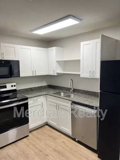 Main picture of 1003 SW 59th Ter