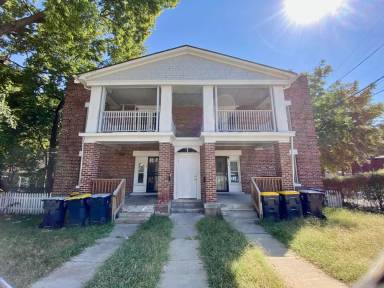 Main picture of 1115 E 41st St
