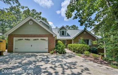 Main picture of 585 Kings Peak Dr
