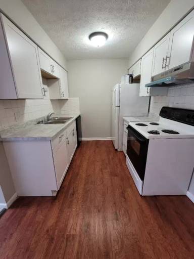 Main picture of 7300 Sunset Strip Ave NW