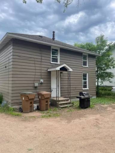 Main picture of 1256 Portage St
