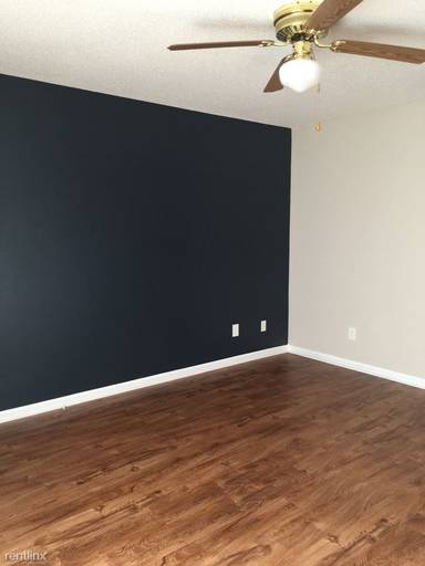 Main picture of 2705 Mountcrest Cir NW