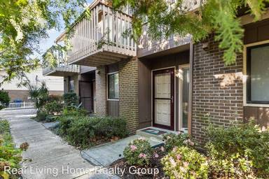 Main picture of 307 77th Ave N