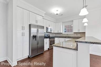 Main picture of 1202 Waterford Lake Dr