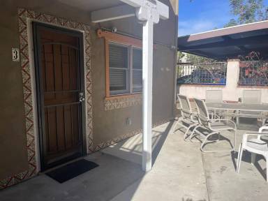 Main picture of 2340 Jefferson St