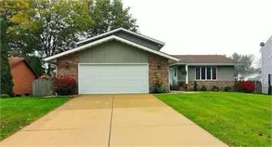 Main picture of 935 Evergreen Ln