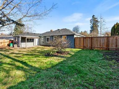 Main picture of 5825 SW Lombard Ave