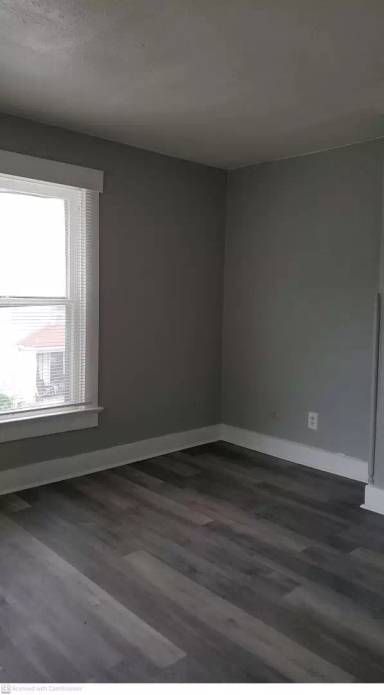 Main picture of 111 S Hedges St