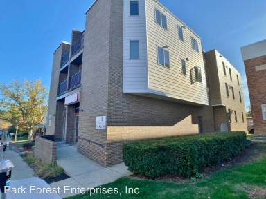 Main picture of 242 S Fraser St