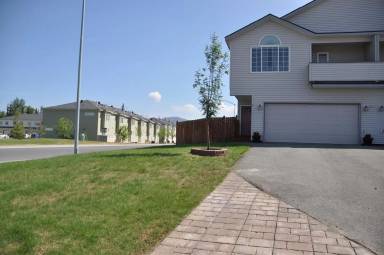 Main picture of 211 Whisper Knoll Cir