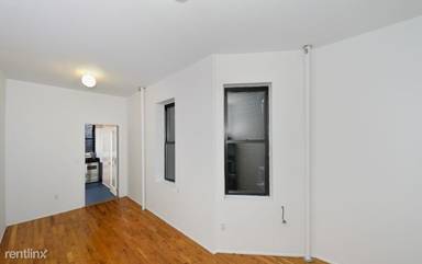 Main picture of 255 W 15th St