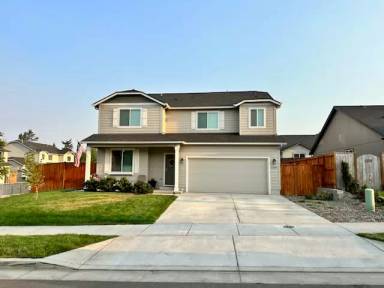 Main picture of 2384 23rd Ave NW