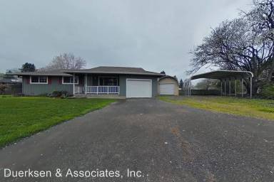 Main picture of 768 SE Mayberry Ave