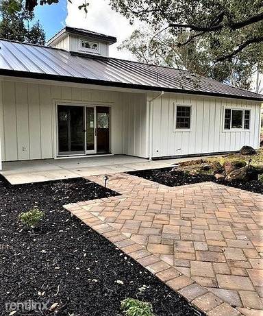 Main picture of 2450 Old Soda Springs Rd