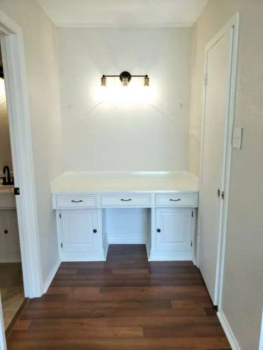 Main picture of 303 Mobile Dr