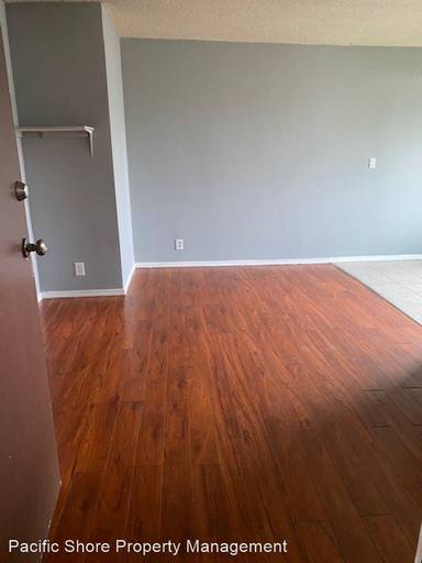 Main picture of 1749 S Longwood Ave