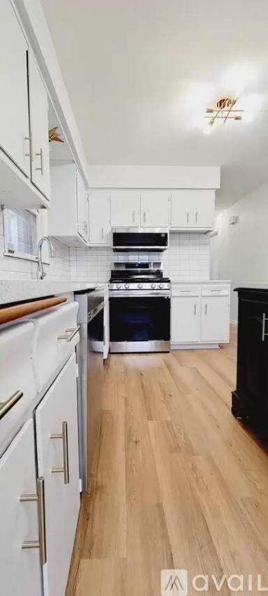 Main picture of 3313 N Avers Ave